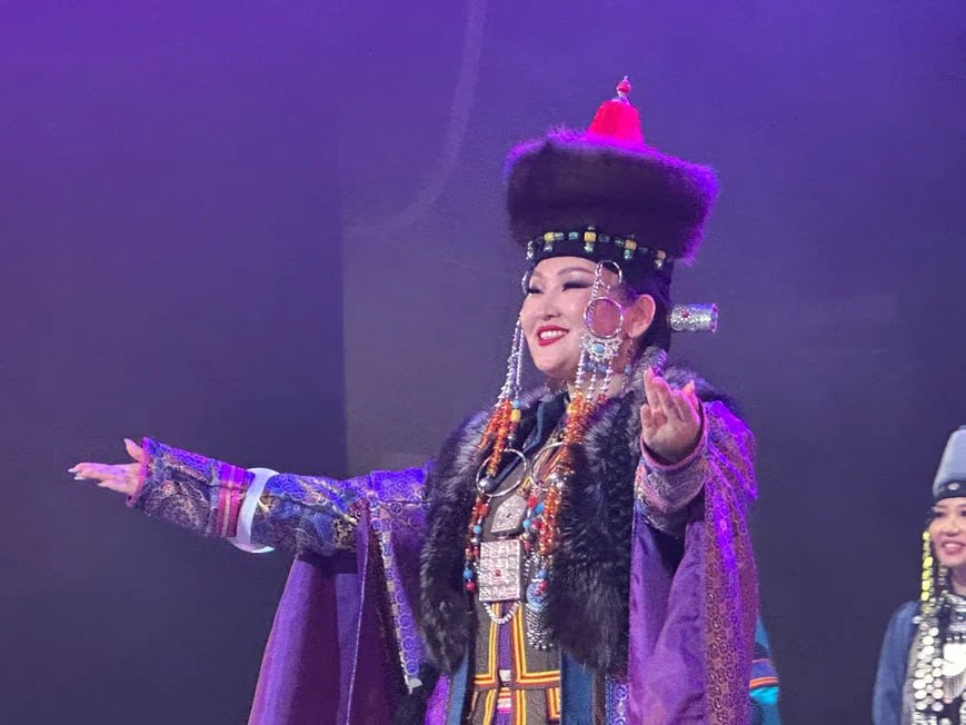 В Улан-Удэ выбрали «Миссис Азия Бурятия 2025» В Улан-Удэ выбрали «Миссис Азия Бурятия 2025»