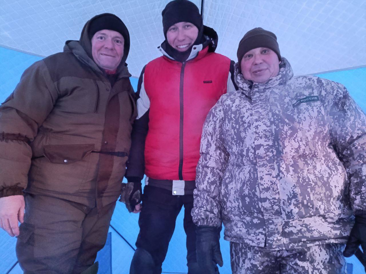 В г. Улан-Удэ ветераны транспортной полиции приняли участие в соревнованиях по подледному лову на мормышку В г. Улан-Удэ ветераны транспортной полиции приняли участие в соревнованиях по подледному лову на мормышку