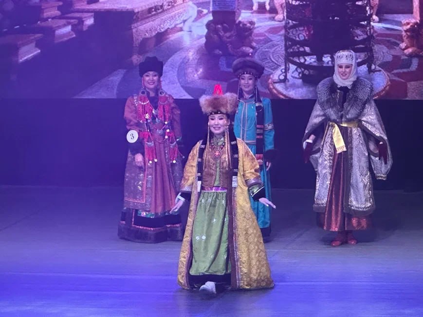 В Улан-Удэ выбрали «Миссис Азия Бурятия 2025» В Улан-Удэ выбрали «Миссис Азия Бурятия 2025»