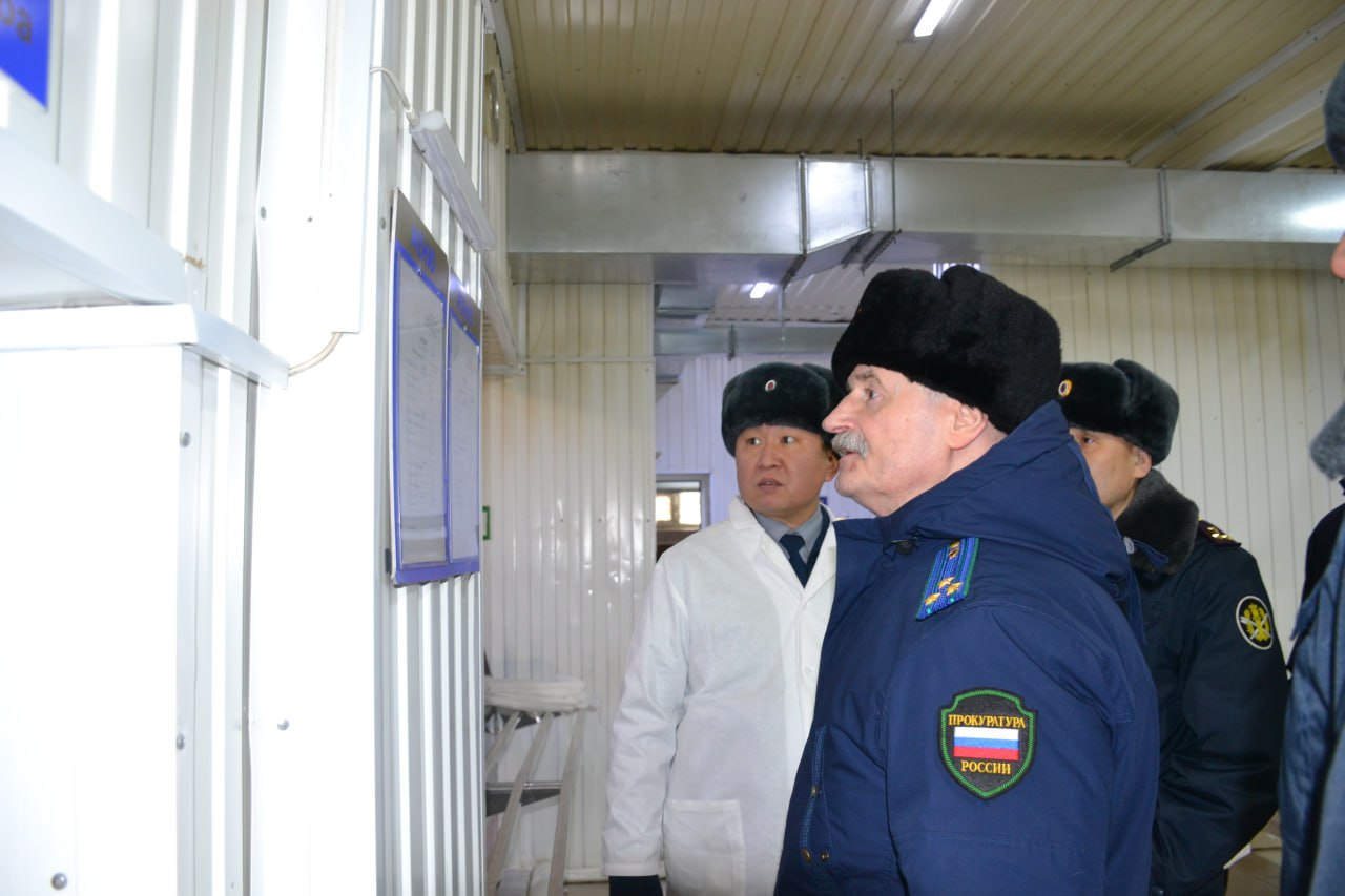 Первый заместитель прокурора республики проверил условия содержания осужденных в исправительной колонии Первый заместитель прокурора республики проверил условия содержания осужденных в исправительной колонии