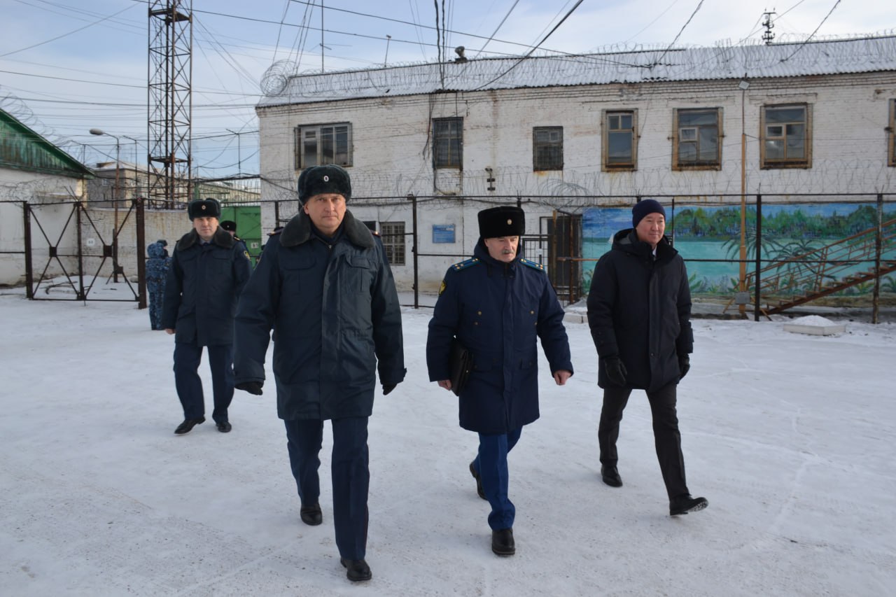 Первый заместитель прокурора республики проверил условия содержания осужденных в исправительной колонии Первый заместитель прокурора республики проверил условия содержания осужденных в исправительной колонии