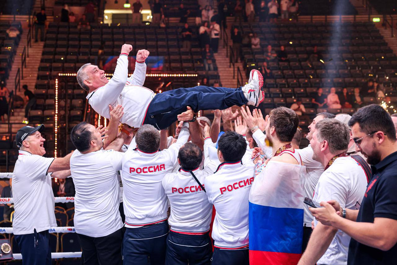 Сборная России по боксу установила мировой рекорд в Дубае! Сборная России по боксу установила мировой рекорд в Дубае!