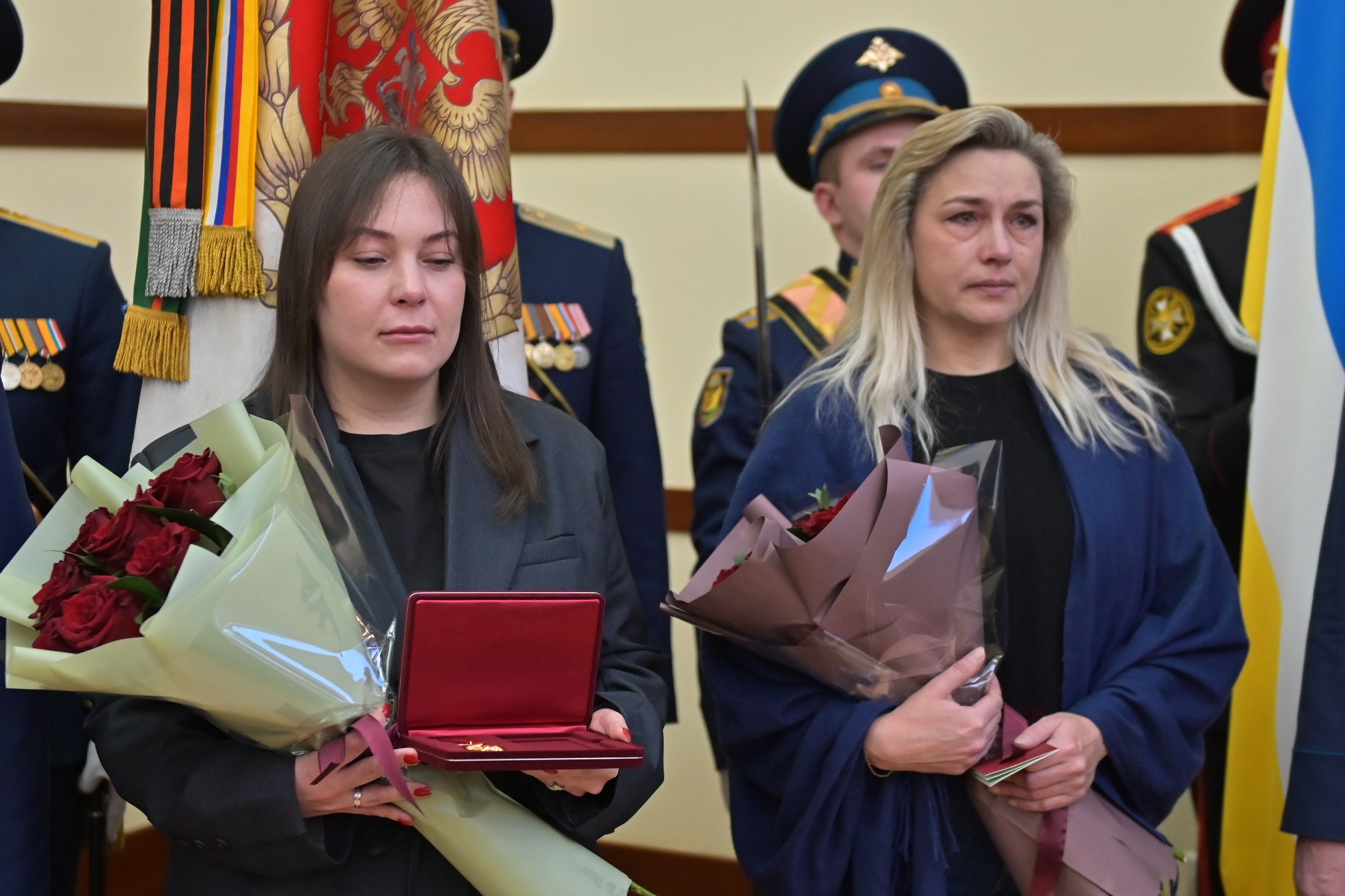 В Бурятии вручили орден семье погибшего бойца СВО В Бурятии вручили орден семье погибшего бойца СВО