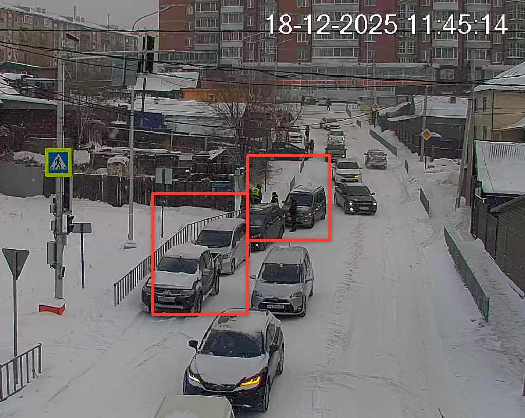 массовое ДТП в переулке Карьерный в Улан-Удэ, передает