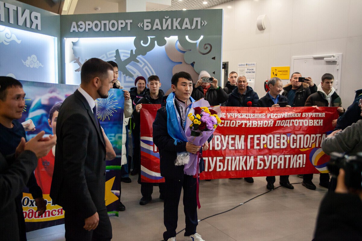 В Улан-Удэ встретили серебряного призёра чемпионата мира по боксу