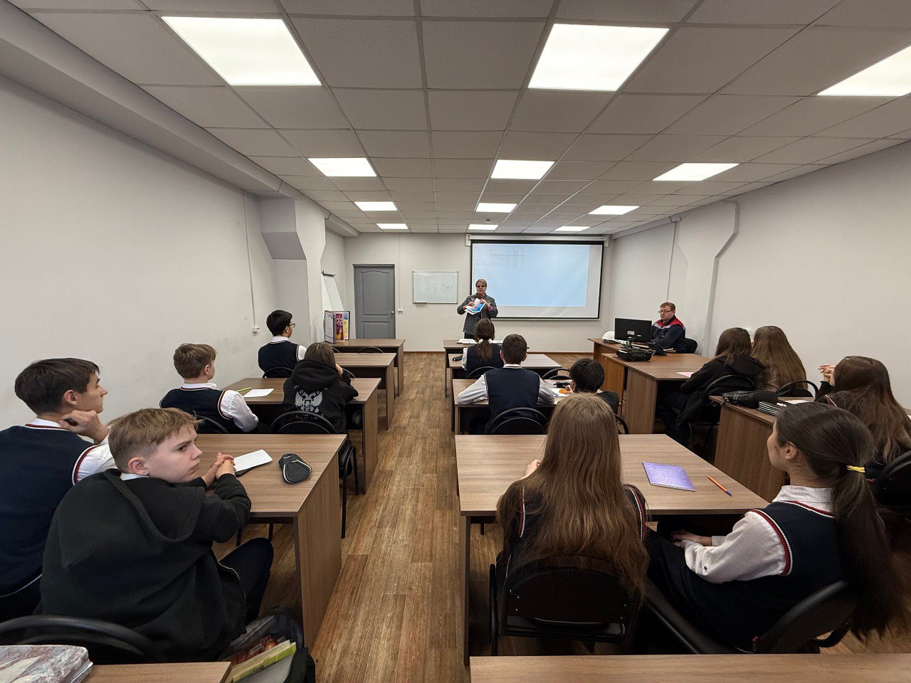 На Улан-Удэнском ЛВРЗ стартовал «Инженерный класс» На Улан-Удэнском ЛВРЗ стартовал «Инженерный класс»