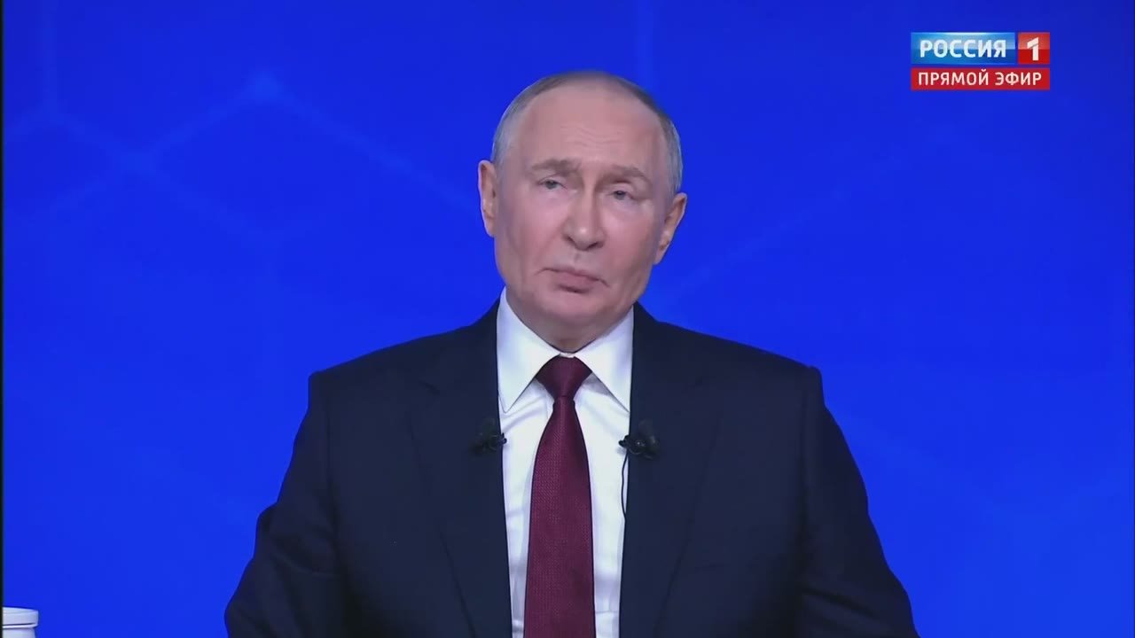 Владимира Путина спросили о росте цен — в том числе на самые простые продукты, вроде булочек в столовой