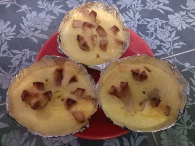 Сосиски, запеченные с сыром в кукурузной корочке: кулинарный шедевр для гурманов