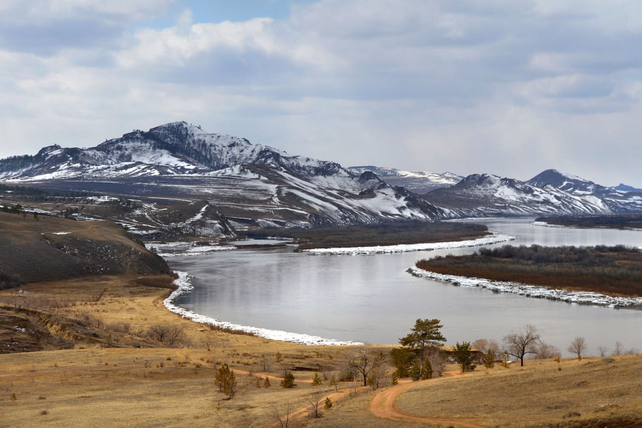 Бурятия из окна автомобиля Бурятия из окна автомобиля