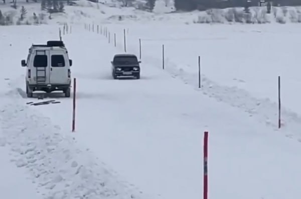 В Улан-Удэ открылась единственная официальная ледовая переправа