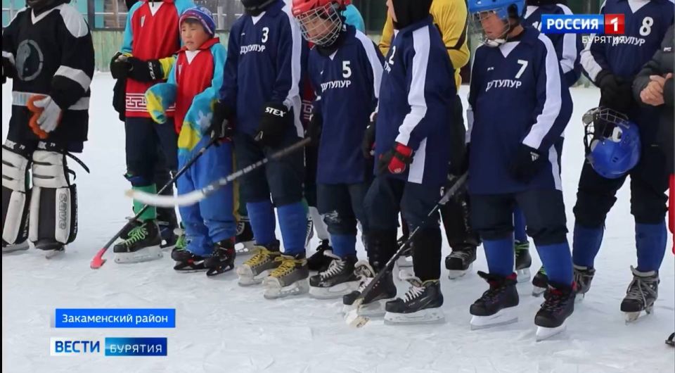 Настоящие ледовые баталии развернулись в Закаменском районе Бурятии