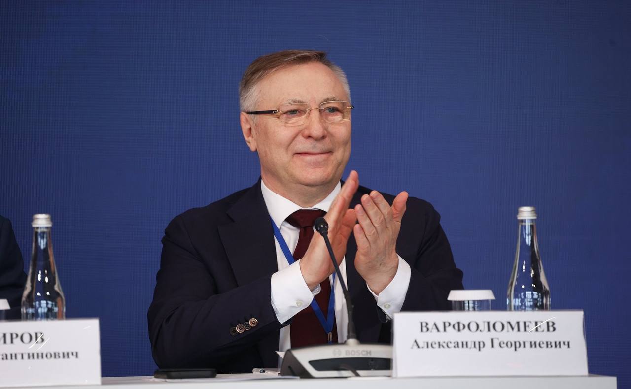 Сенатор от Бурятии поздравляет жителей республики с наступающим Новым годом