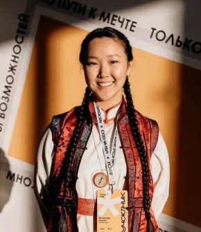 Школьница из Бурятии вошла в десятку лучших учеников России