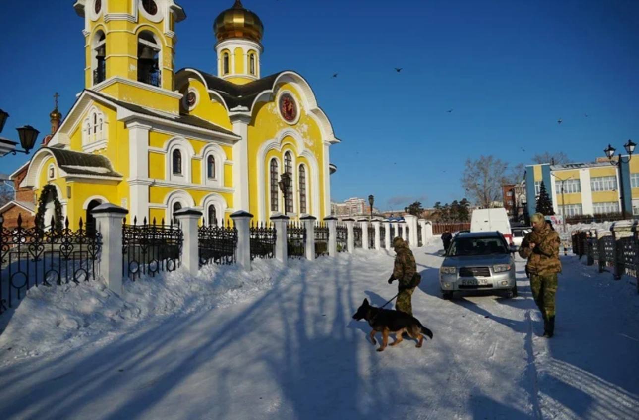 Росгвардейцы обеспечивают безопасность в канун Рождества Христова в Бурятии