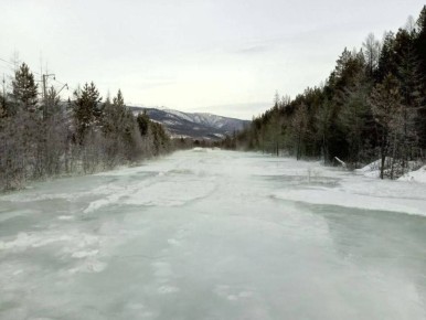 Последствия выхода наледи устраняют на севере Бурятии