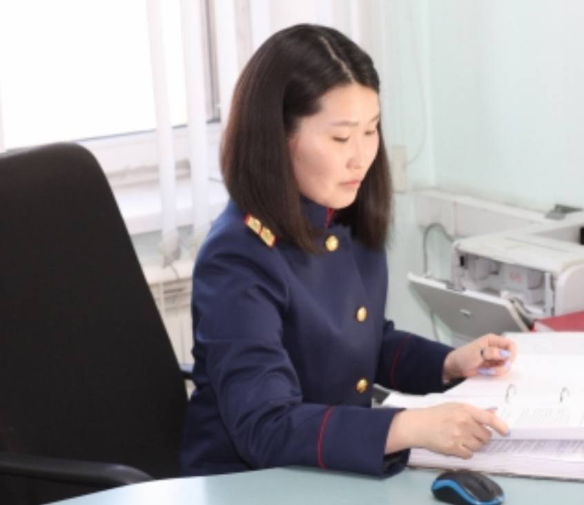 Мэр Улан-Удэ Игорь Шутенков поздравил сотрудников Следственного комитета РФ с профессиональным праздником: Мэр Улан-Удэ Игорь Шутенков поздравил сотрудников Следственного комитета РФ с профессиональным праздником: