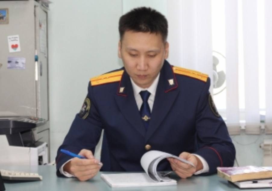 Мэр Улан-Удэ Игорь Шутенков поздравил сотрудников Следственного комитета РФ с профессиональным праздником: Мэр Улан-Удэ Игорь Шутенков поздравил сотрудников Следственного комитета РФ с профессиональным праздником: