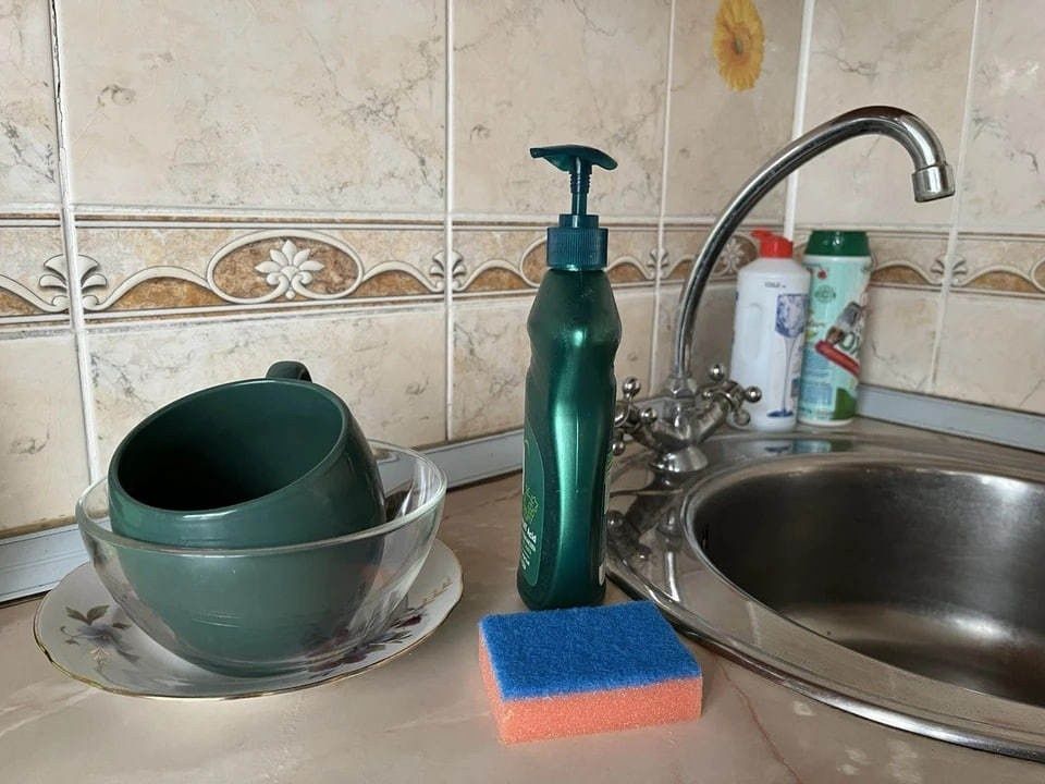 Важность замены губки для посуды
