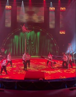 Цирки Бурятии и Москвы объединились для новогоднего шоу в столице России