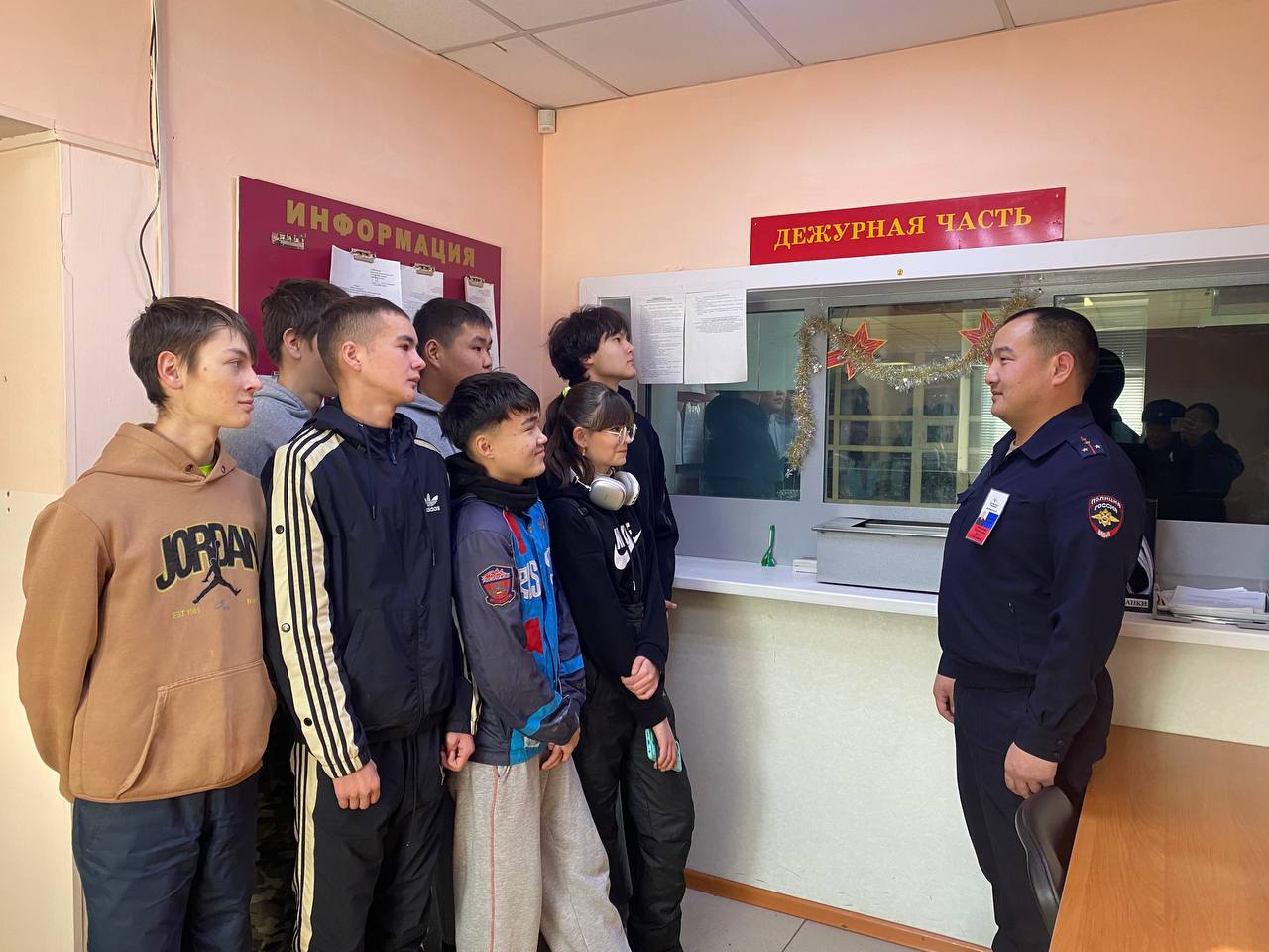 Районы Бурятии приняли активное участие во Всероссийской акции «Студенческий десант» Районы Бурятии приняли активное участие во Всероссийской акции «Студенческий десант»