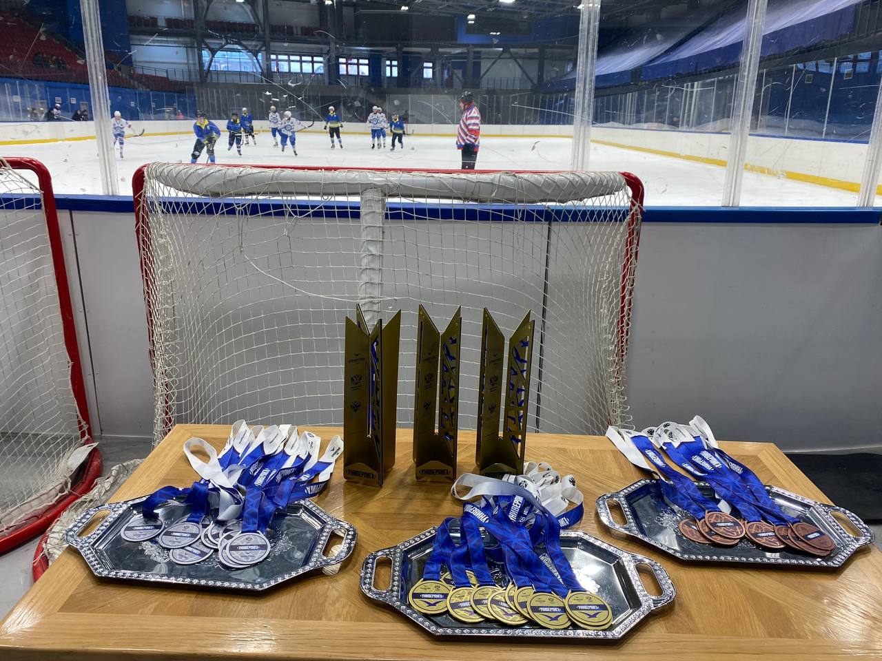 Итоги открытого турнира по мини-хоккею с мячом среди студентов! Итоги открытого турнира по мини-хоккею с мячом среди студентов!