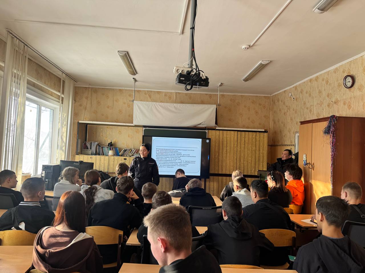 Районы Бурятии приняли активное участие во Всероссийской акции «Студенческий десант» Районы Бурятии приняли активное участие во Всероссийской акции «Студенческий десант»