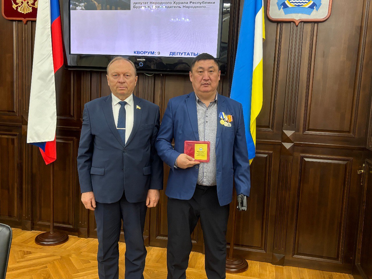 Указом Главы Республики Бурятия Алексея Цыденова депутат Народного Хурала шестого созыва Геннадий Аюшеев награжден памятной медалью «За участие в специальной военной операции. Благодарная Бурятия»