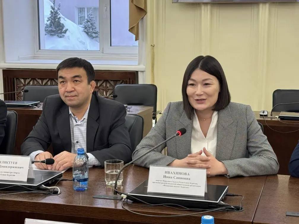 В Народном Хурале Бурятии прошло чествование нового международного гроссмейстера В Народном Хурале Бурятии прошло чествование нового международного гроссмейстера