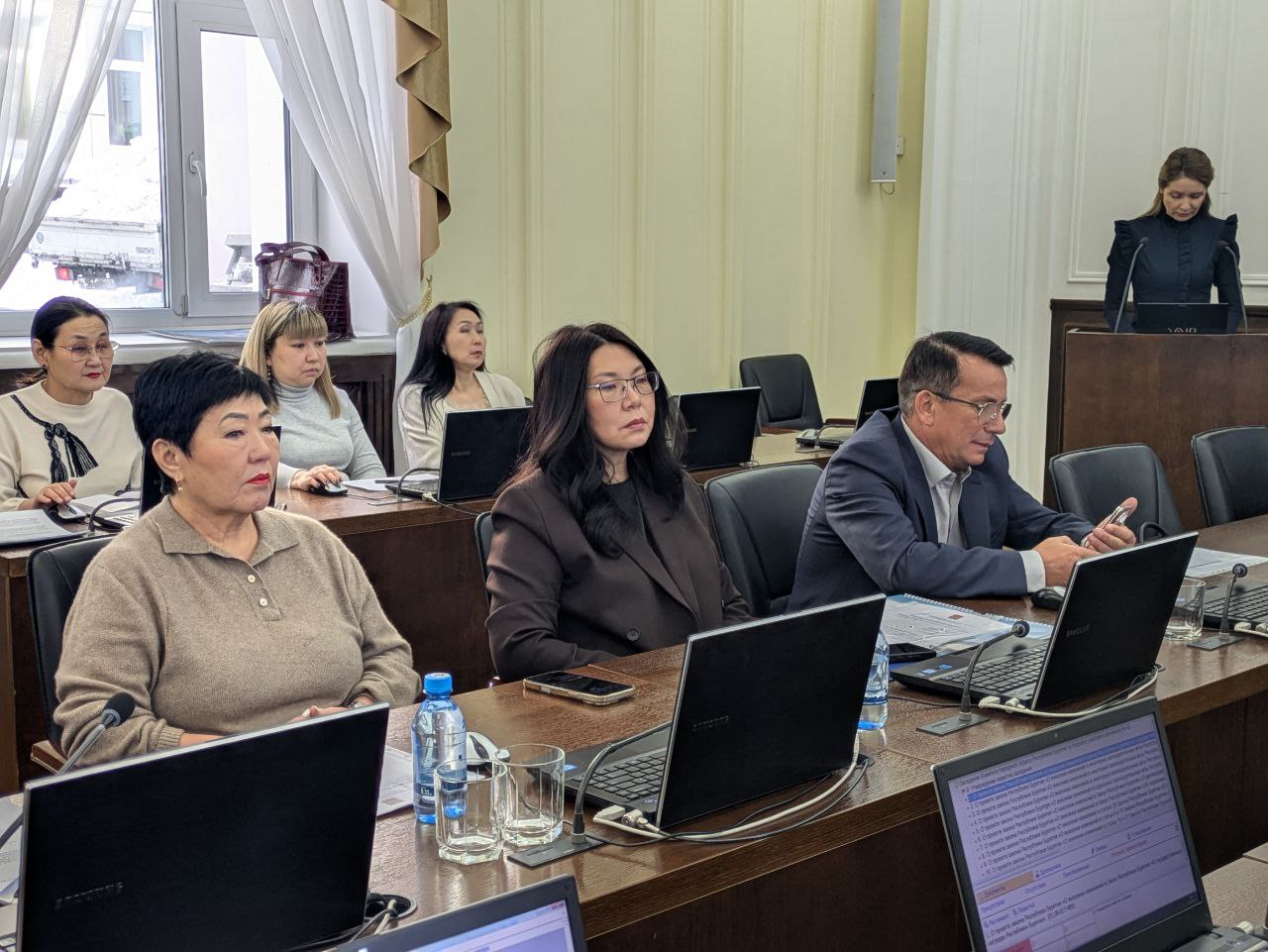 Сегодня в республиканском парламенте проходит заседание Комитета по бюджету, налогам и финансам Сегодня в республиканском парламенте проходит заседание Комитета по бюджету, налогам и финансам