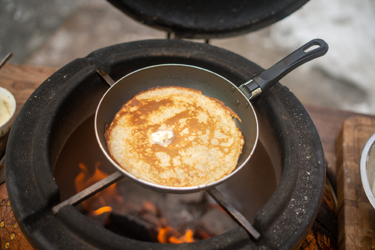 Традиционные ржаные блины на Масленицу