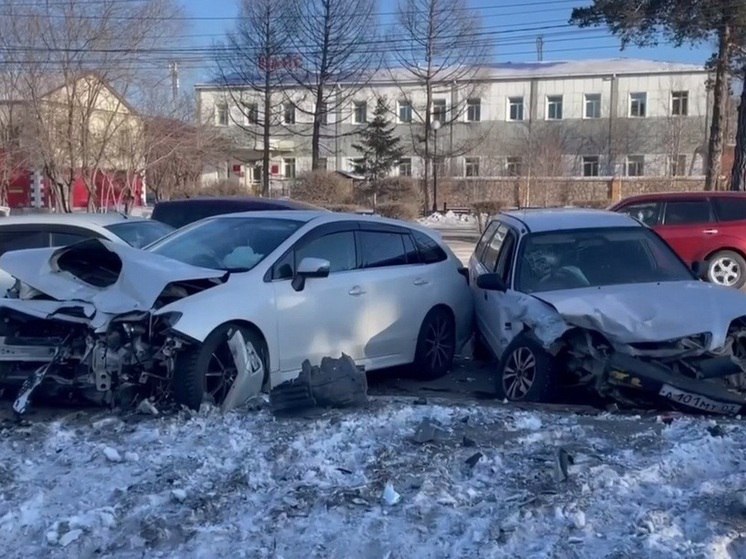 В Улан-Удэ в тройном ДТП пострадали трое детей