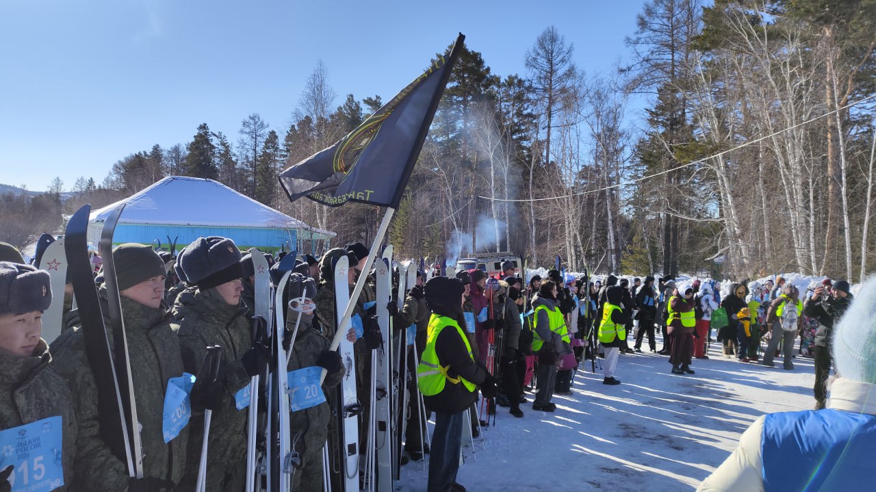 Массовая гонка собрала в Улан-Удэ 1,5 тыс лыжников «от мала до велика» Массовая гонка собрала в Улан-Удэ 1,5 тыс лыжников «от мала до велика»