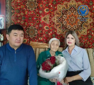 � ������� 100-������ ������ �������� ������� ����� ��������