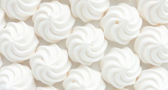 Как отличить безе от меренги: советы кондитера