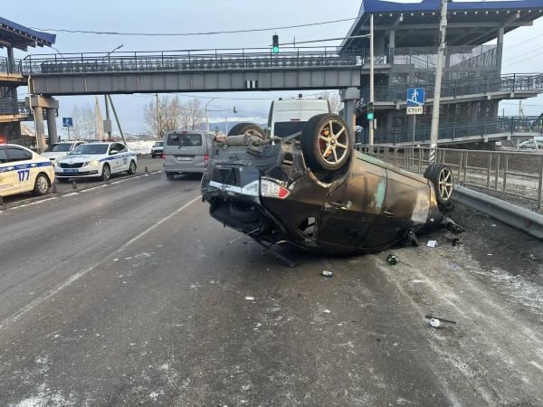 В Улан-Удэ в перевернувшемся Subaru пострадала пассажирка
