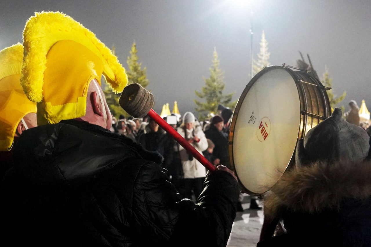 ФОТОФАКТ: Полицейские в Бурятии несут службу по охране общественного порядка в местах проведения мероприятий, посвященных празднику Сагаалгану ФОТОФАКТ: Полицейские в Бурятии несут службу по охране общественного порядка в местах проведения мероприятий, посвященных празднику Сагаалгану