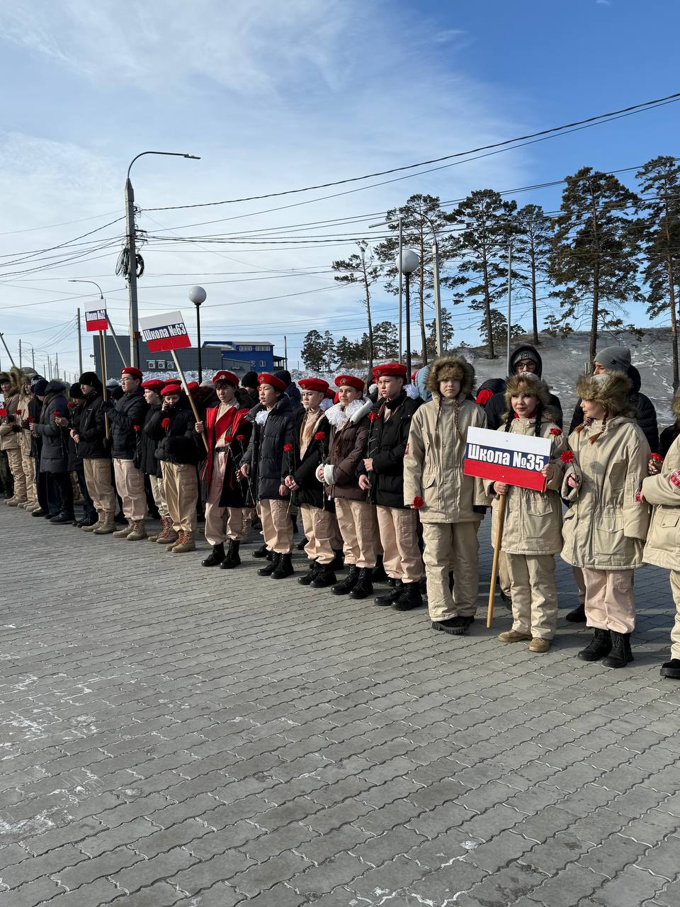 Депутаты Народного Хурала возложили цветы на Мемориале воинам, умершим от ран в госпиталях Депутаты Народного Хурала возложили цветы на Мемориале воинам, умершим от ран в госпиталях