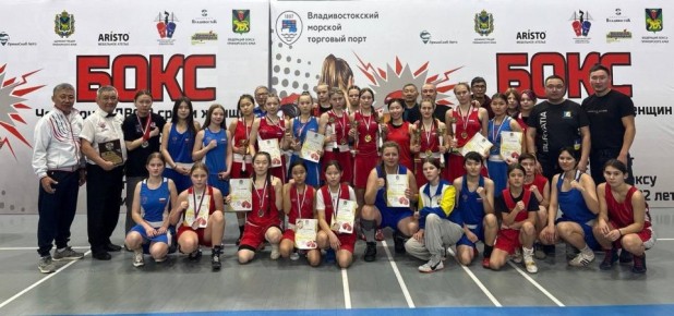 Сборная Бурятии по боксу доминирует на Чемпионате ДФО-2026