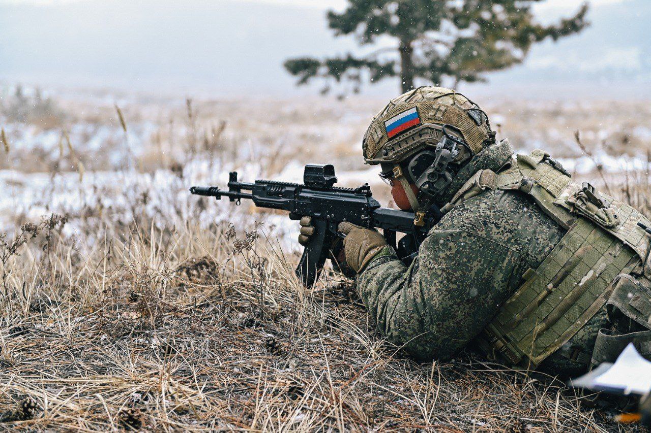 Глава Бурятии Алексей Цыденов поздравил защитников Отечества с праздником