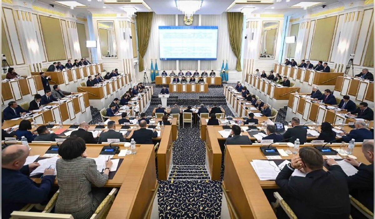 Новая Конституция Казахстана: шаг к справедливости и порядку