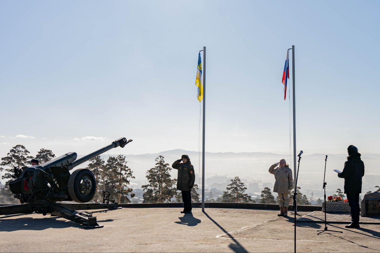 Герой России произвел полуденный выстрел в Улан-Удэ Герой России произвел полуденный выстрел в Улан-Удэ