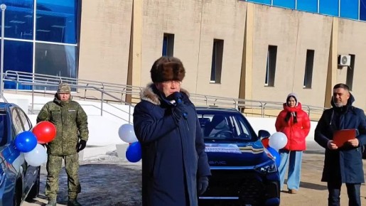 В Бурятии ветеранам СВО вручили автомобили