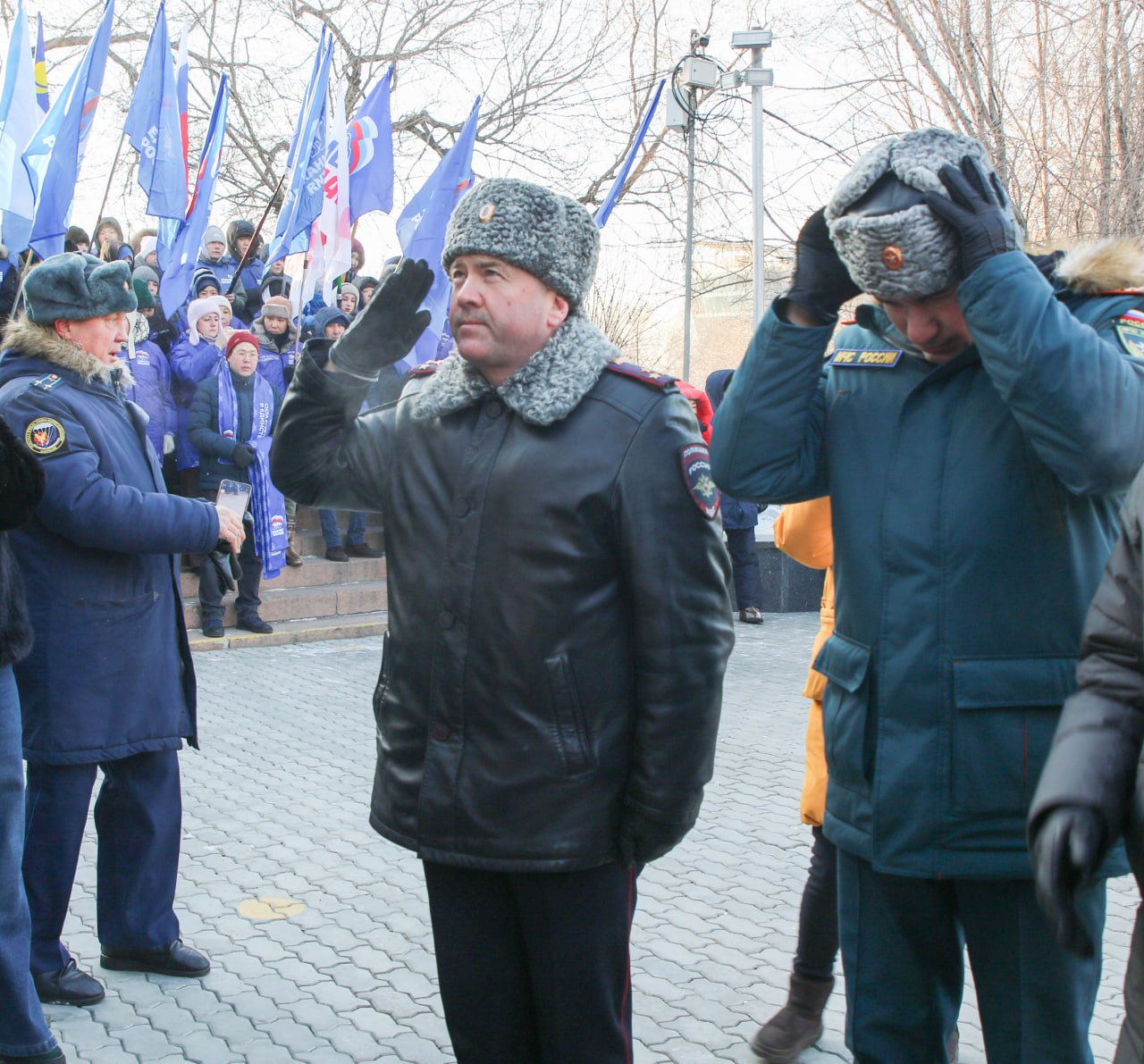 Руководство МВД по Республике Бурятия приняло участие в церемонии возложения цветов в День защитника Отечества Руководство МВД по Республике Бурятия приняло участие в церемонии возложения цветов в День защитника Отечества