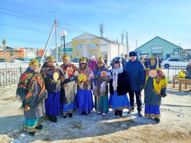 Фотофакт: сотрудники полиции в Бурятии обеспечили охрану общественного порядка на местах традиционных масленичных гуляний