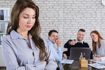 Советы для работы в шумном офисе: как сосредоточиться на задачах