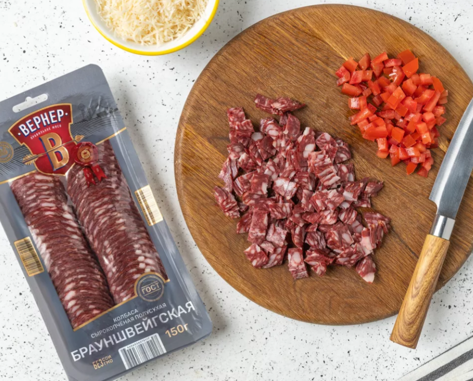 Необычные оладьи на кефире: вкус пиццы в каждом кусочке