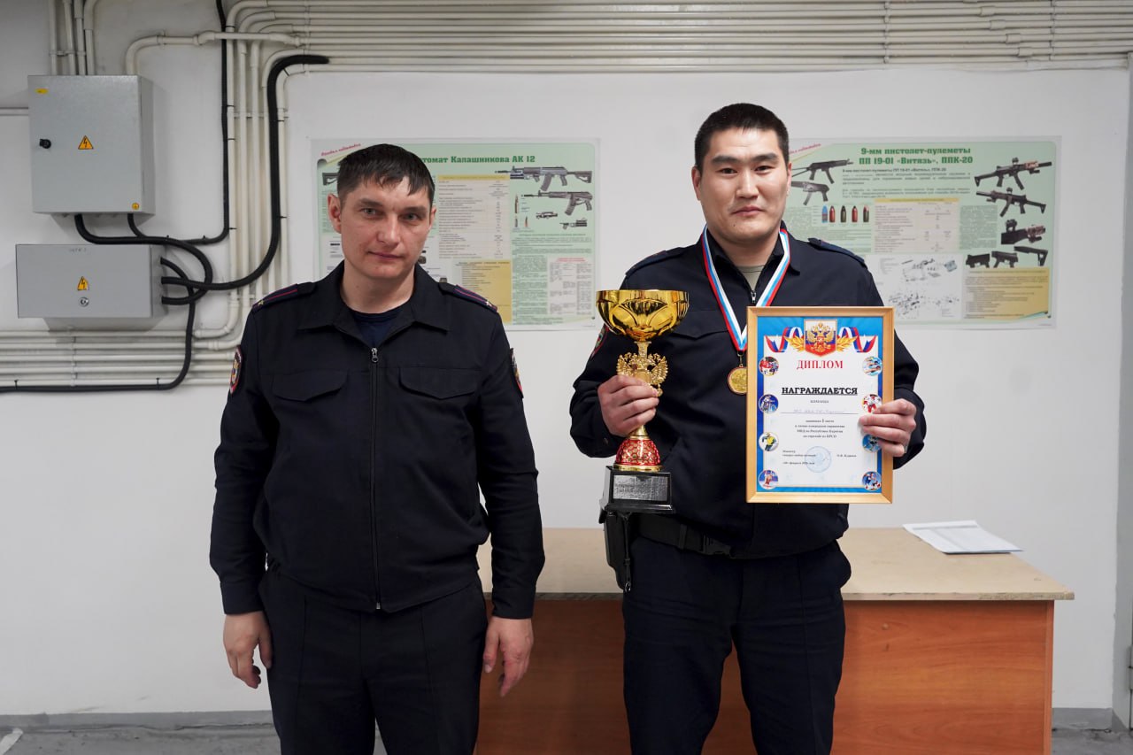 Полицейские Бурятии соревновались в стрельбе из пистолета Макарова Полицейские Бурятии соревновались в стрельбе из пистолета Макарова