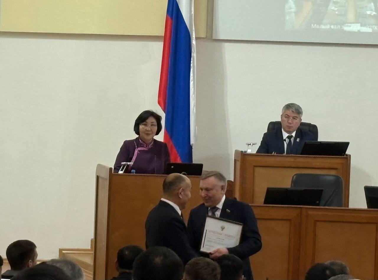 Сегодня началась очередная 16-я сессия республиканского парламента 7-го созыва Сегодня началась очередная 16-я сессия республиканского парламента 7-го созыва