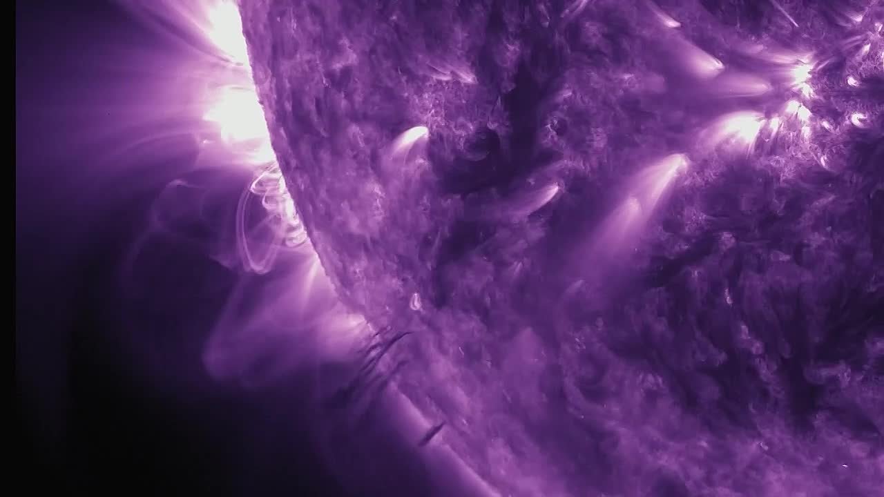 Cамая сильная вспышка за 2 недели произошла на Солнце