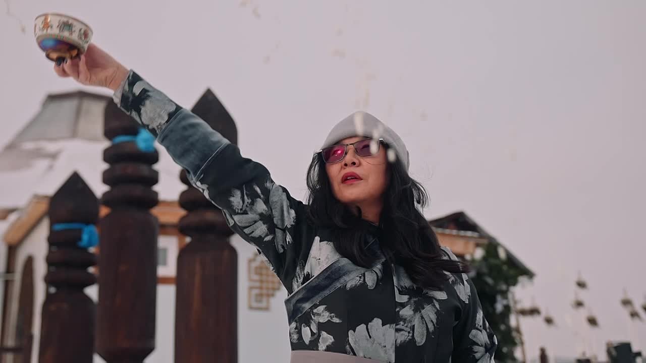 Сагаалхын cайн дэрнд ргэлжэлhрГал улаан морин жэл угтуулан, Буряад Уласай Арадай Хуралай hунгамалнууд агта хлэгд унажаурматайгаар арад зоноо амаршалаа hэн